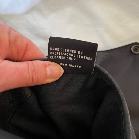 NWOT Large Men’s Leather Vest - perfect condition, STURGIS is coming… - Picture 6 of 9